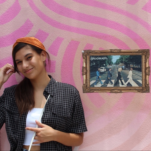 Meet your Posher, Carina - Picture 1 of 1